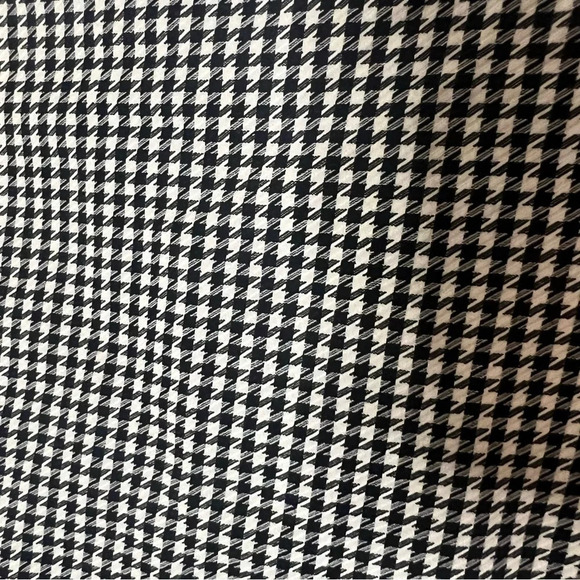 skirt - Picture 2 of 2